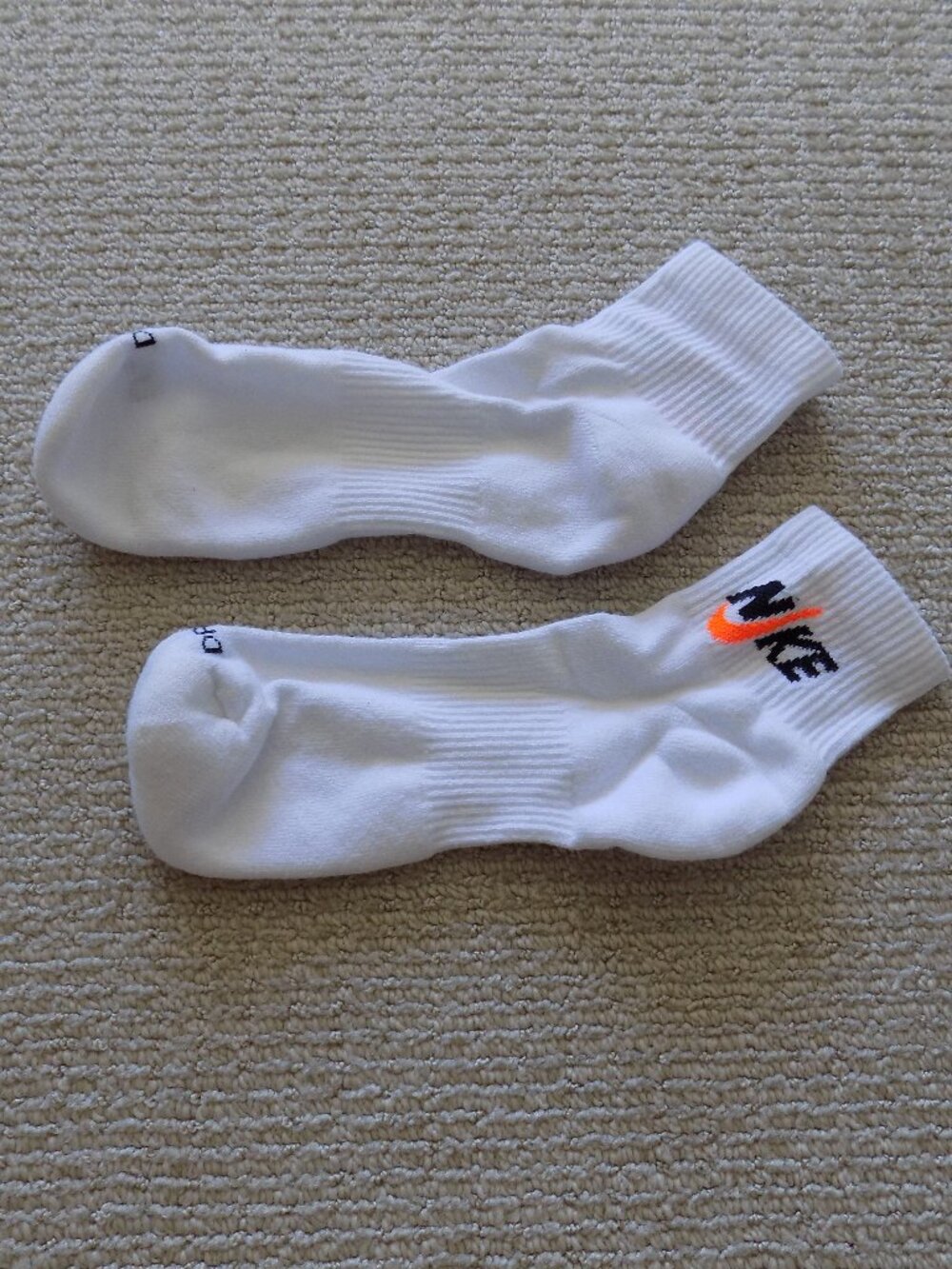 NEW MENS NIKE EVERYDAY COTTON CUSHIONED ANKLE RUNNING SOCKS WHITE BLACK ORANGE